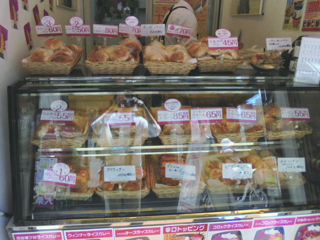 「渋谷幡ヶ谷パンNIGO」ショーケース