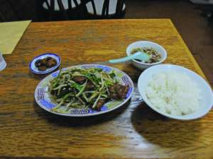 幡ヶ谷　中華料理　一番　ニラレバ定食