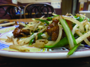 幡ヶ谷　中華料理　一番　ニラレバ定食アップ